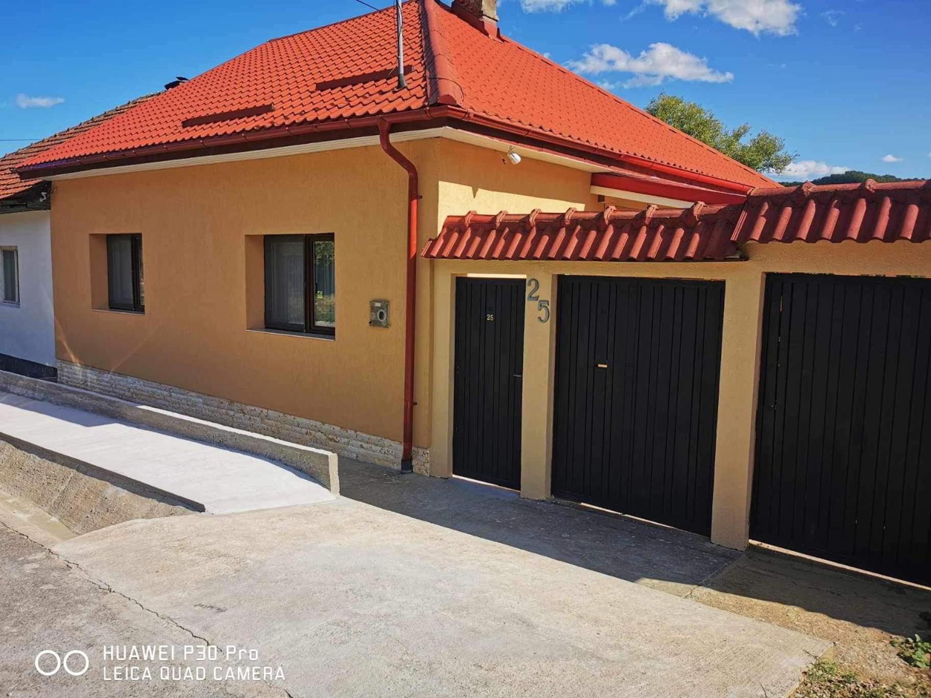 Apartamento Casa Alex Si Daiana Orşova Exterior foto